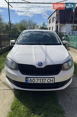 Хэтчбек Skoda Fabia 2015 в 