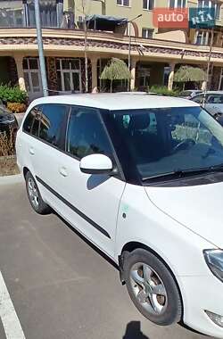Универсал Skoda Fabia 2012 в 