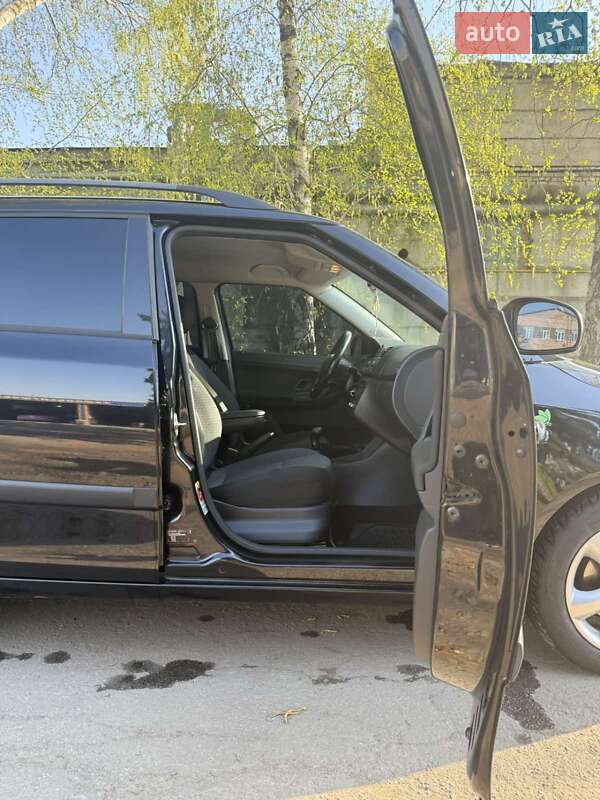 Универсал Skoda Fabia 2011 в Харькове