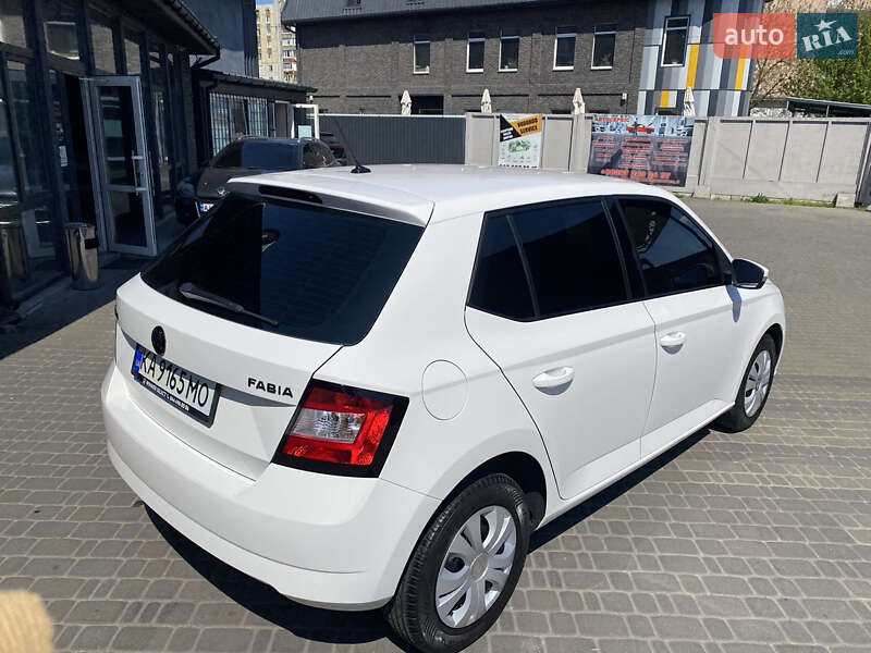 Хэтчбек Skoda Fabia 2016 в Белой Церкви