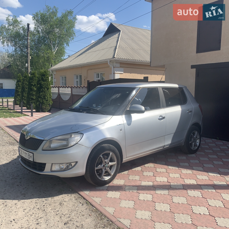 2011 Skoda Fabia - мініатюра 21