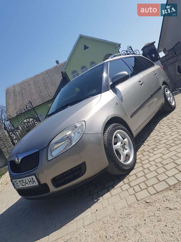 Универсал Skoda Fabia 2008 в Черновцах