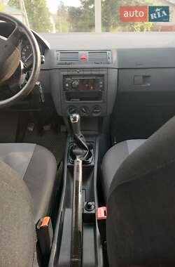 Универсал Skoda Fabia 2004 в 