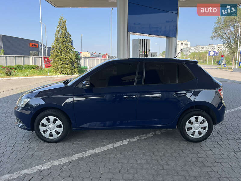 Хэтчбек Skoda Fabia 2017 в Запорожье