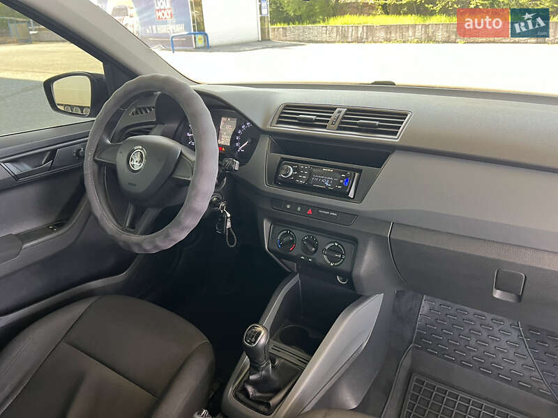 Хэтчбек Skoda Fabia 2017 в Запорожье
