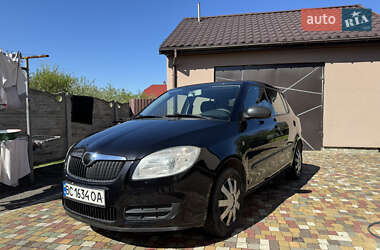 Хэтчбек Skoda Fabia 2007 в 