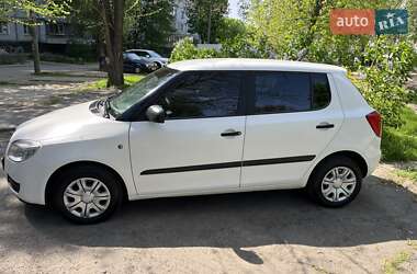 Хэтчбек Skoda Fabia 2009 в 