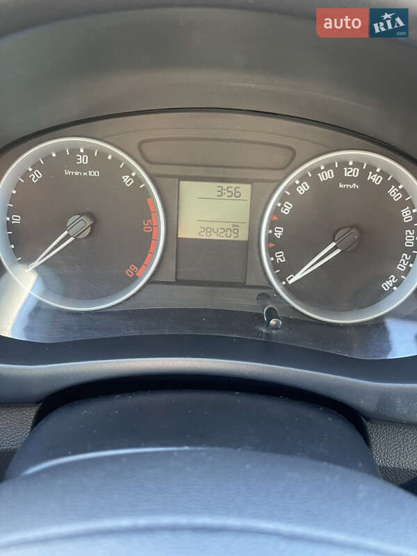 Универсал Skoda Fabia 2008 в Черновцах