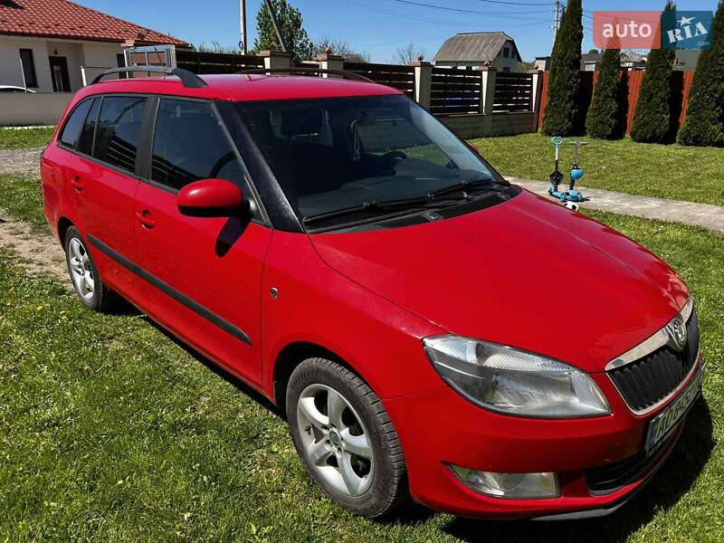 Універсал Skoda Fabia 2012 в Ужгороді
