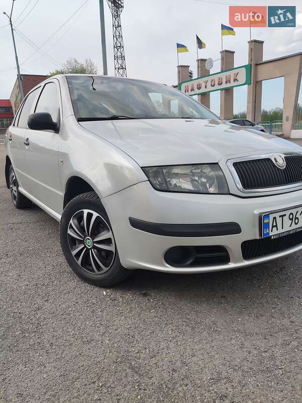 Седан Skoda Fabia 2005 в Івано-Франківську