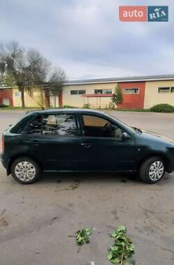 Хэтчбек Skoda Fabia 2002 в 