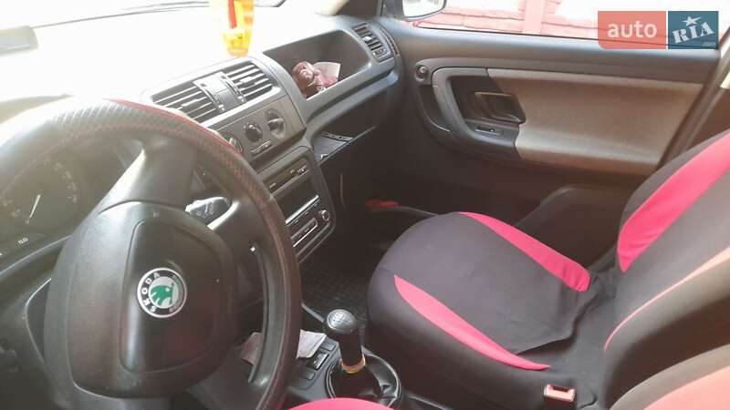 Універсал Skoda Fabia 2011 в Івано-Франківську