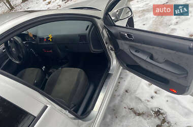 Седан Skoda Fabia 2003 в 