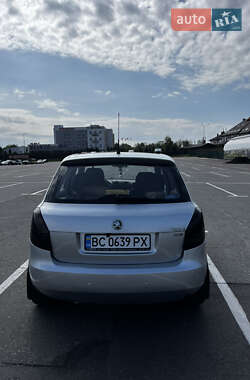 Хэтчбек Skoda Fabia 2009 в 