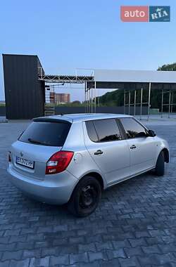 Хетчбек Skoda Fabia 2011 в 