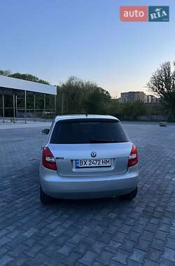 Хетчбек Skoda Fabia 2011 в 