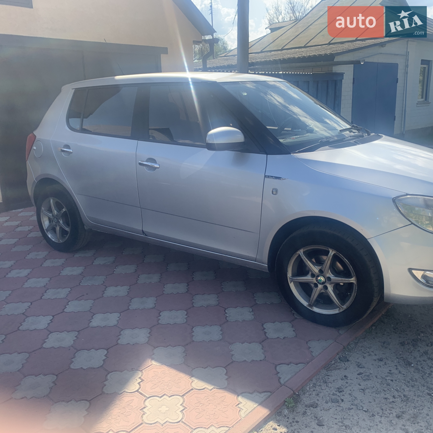 2010 Skoda Fabia - мініатюра 2