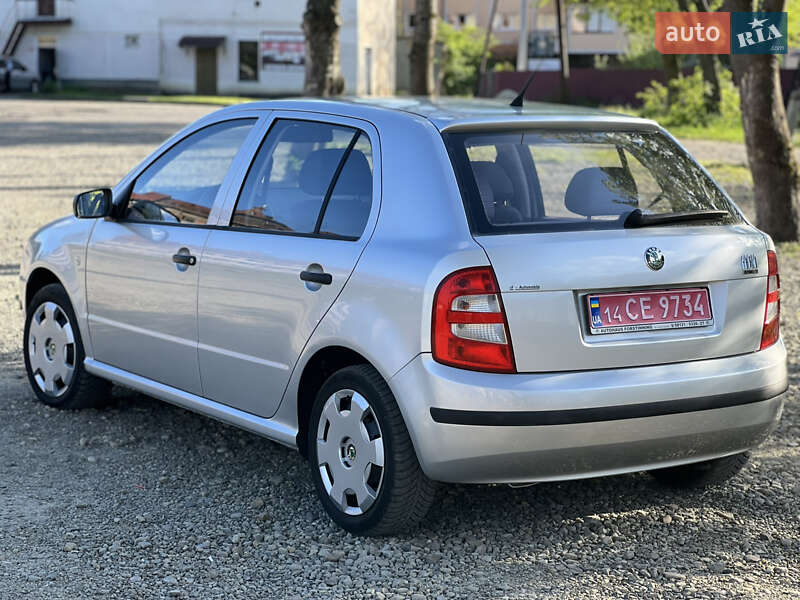 Хетчбек Skoda Fabia 2002 в Долині