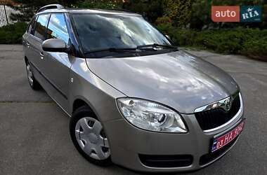 Універсал Skoda Fabia 2011 в Полтаві