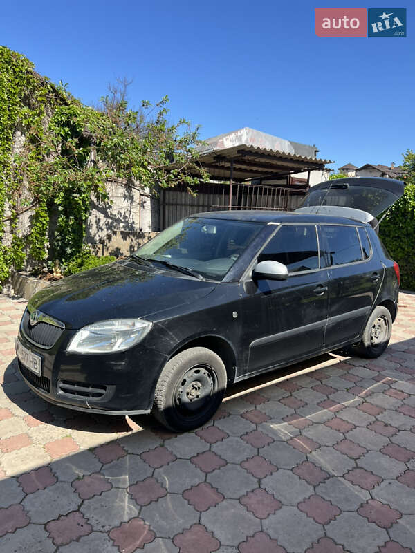 Хэтчбек Skoda Fabia 2007 в Запорожье