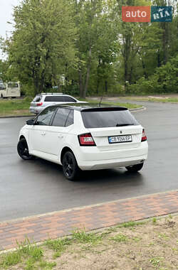 Хэтчбек Skoda Fabia 2015 в 