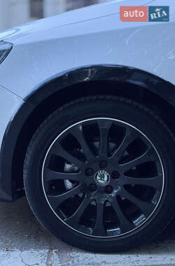 Хэтчбек Skoda Fabia 2012 в 