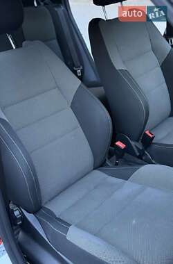 Хэтчбек Skoda Fabia 2012 в 