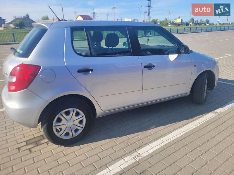 Хэтчбек Skoda Fabia 2014 в Нововолынске