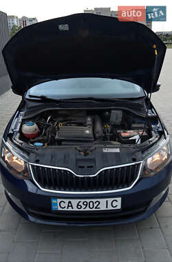 Хэтчбек Skoda Fabia 2016 в Черкассах