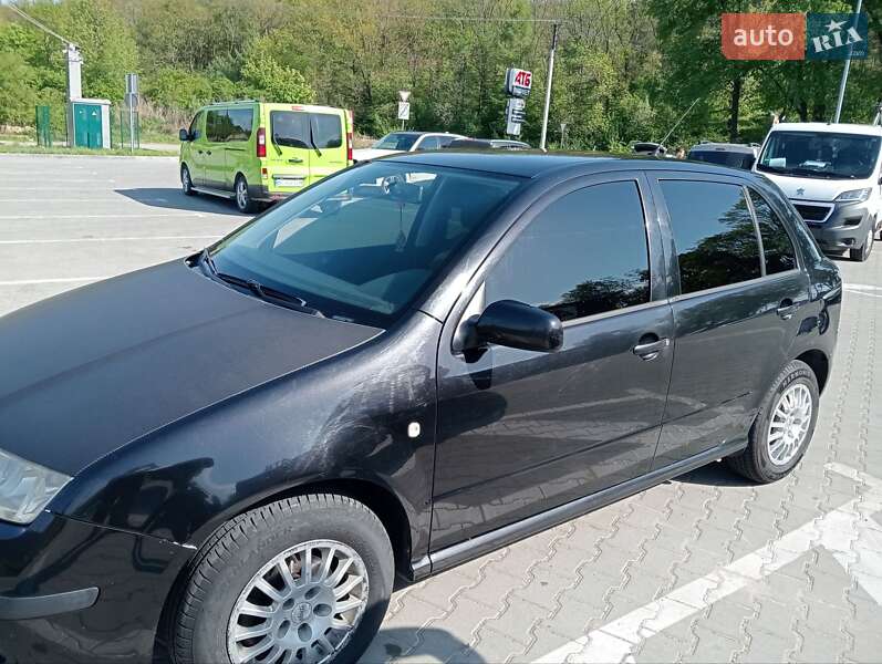 Хэтчбек Skoda Fabia 2006 в 