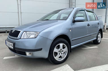 Седан Skoda Fabia 2002 в Киеве