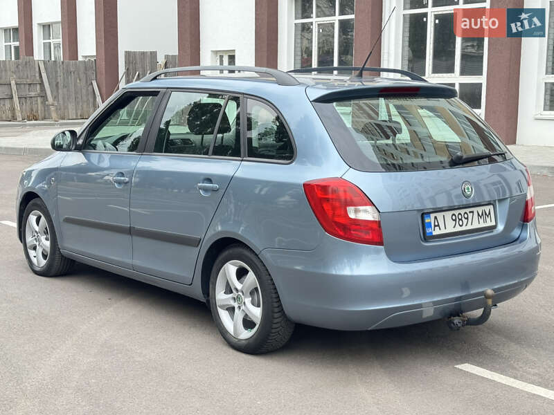 Універсал Skoda Fabia 2010 в Києві