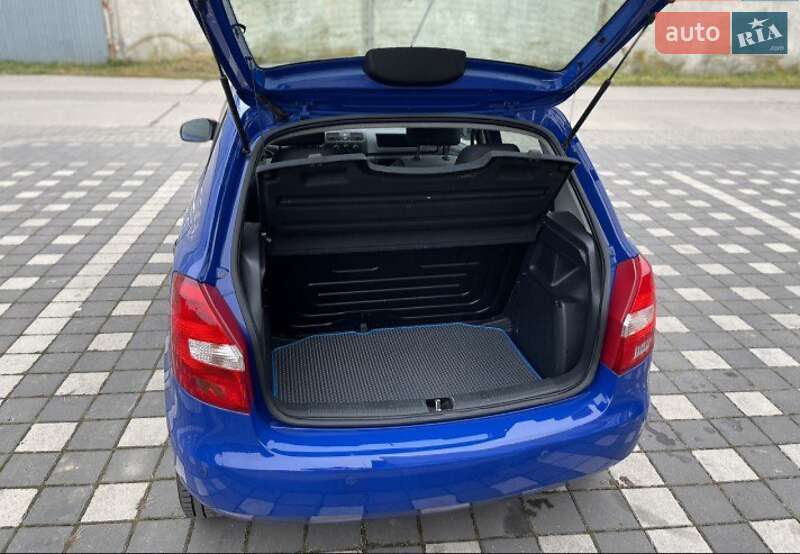 Хэтчбек Skoda Fabia 2009 в Львове