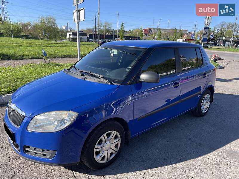 Хэтчбек Skoda Fabia 2009 в Львове
