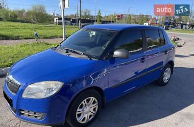 Хетчбек Skoda Fabia 2009 в 