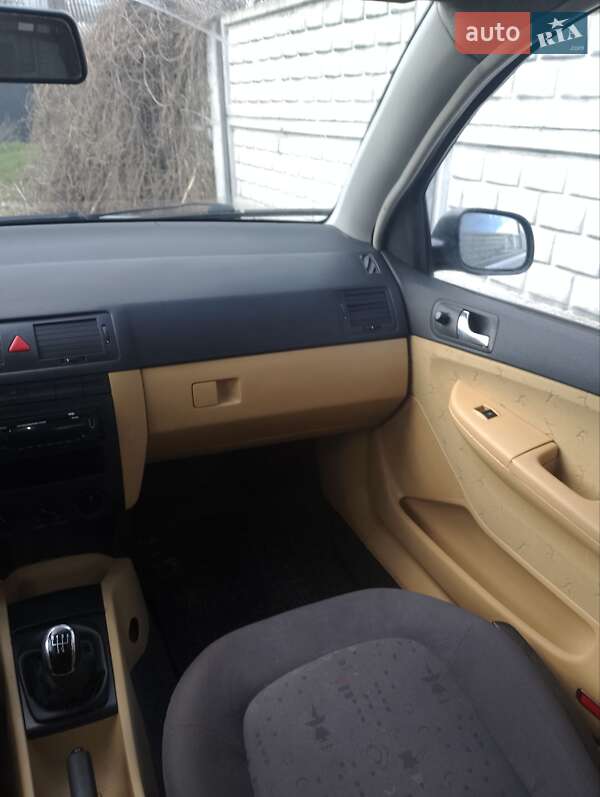 Хетчбек Skoda Fabia 2003 в Чернігові