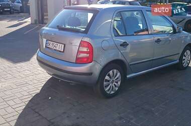Хетчбек Skoda Fabia 2002 в 