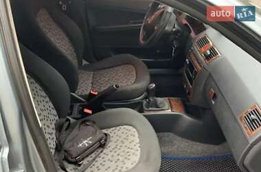 Седан Skoda Fabia 2006 в 
