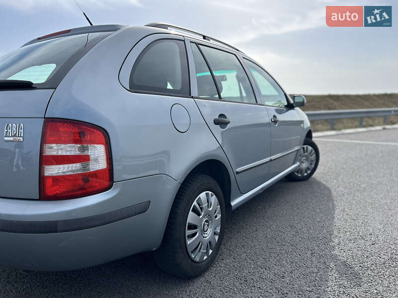 Универсал Skoda Fabia 2006 в Ровно