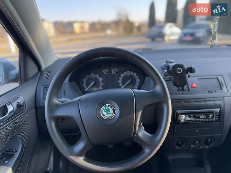 Универсал Skoda Fabia 2006 в Ровно