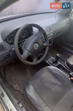 Седан Skoda Fabia 2006 в 