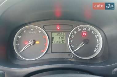 Хэтчбек Skoda Fabia 2008 в 