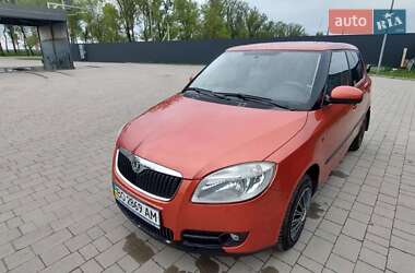Хэтчбек Skoda Fabia 2008 в 