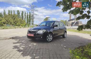 Хетчбек Skoda Fabia 2009 в 