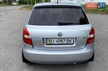 Хетчбек Skoda Fabia 2011 в 