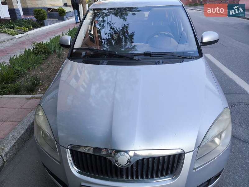 Универсал Skoda Fabia 2009 в Чернигове
