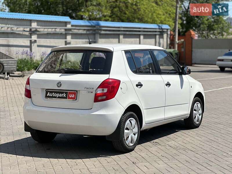 Хэтчбек Skoda Fabia 2011 в Одессе