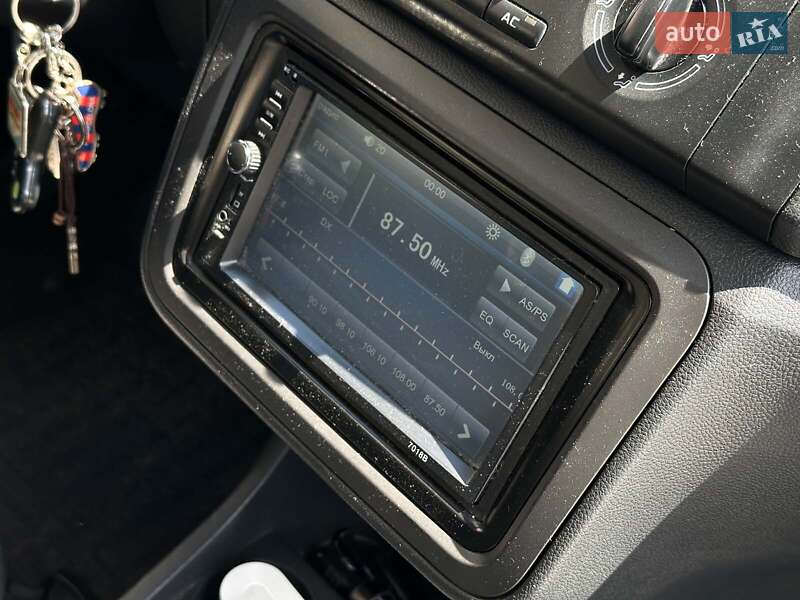 Хэтчбек Skoda Fabia 2011 в Одессе