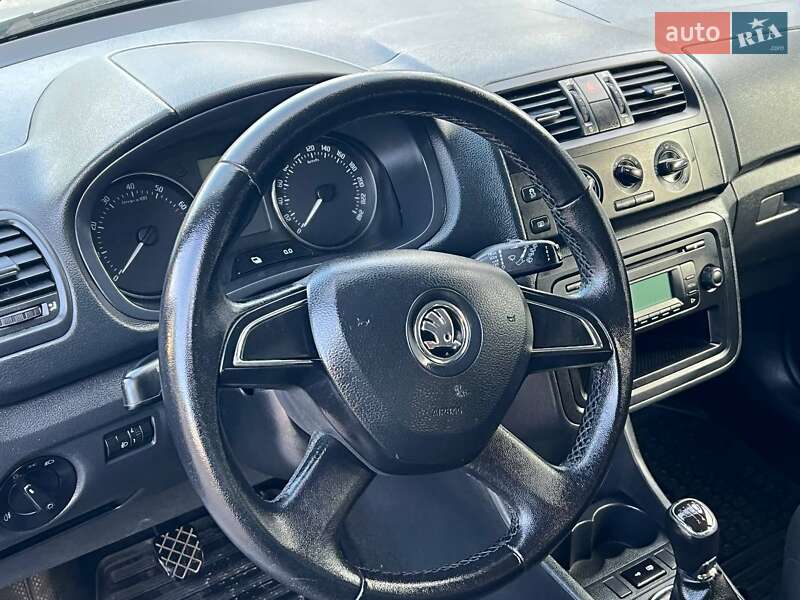 Хэтчбек Skoda Fabia 2014 в Лубнах