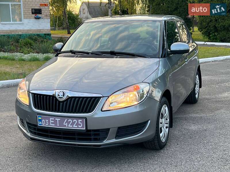Хэтчбек Skoda Fabia 2014 в Лубнах